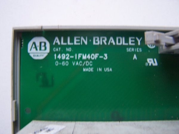 Interface ALLEN BRADLEY 1492-IFM40F-3 + cable