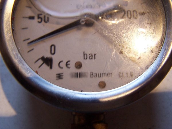 Manomètre hydraulique BAUMER 0...250 bar