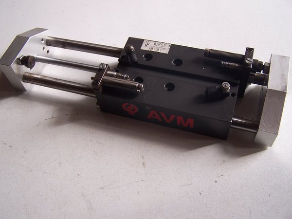 Manipulateur compact pneumatique AVM Ref 3022323