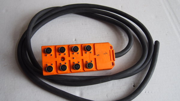 c) Répartiteur connection LUMBERG ASBV8 LED- 5  lg 2,4 m