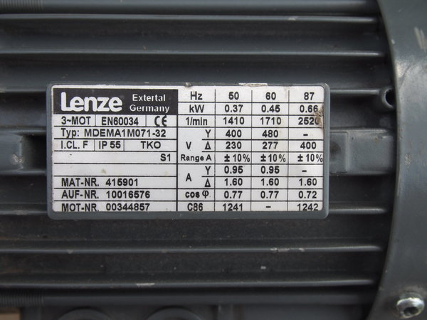 Motoréducteur LENZE 3 MOT trphasé 0,37Kw  sortie 249 t/mn