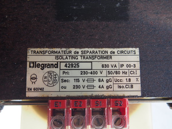 Transformateur LEGRAND 42925 In 230/400 V Out 115/230 V
