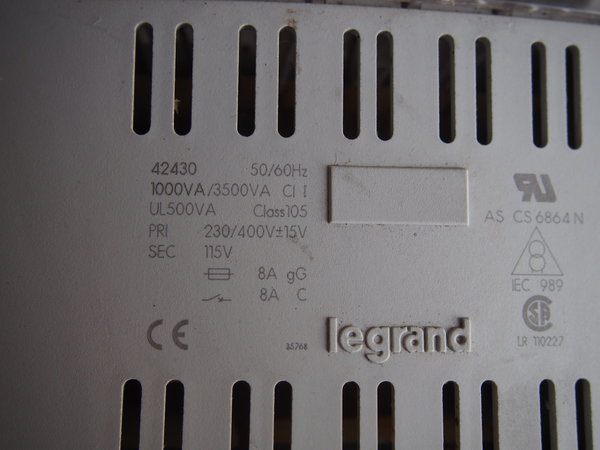 Transformateur LEGRAND 42430 In 230/400 V Out 115V 1000VA