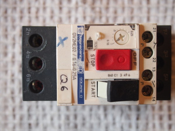 Disjoncteur thermique TELEMECANIQUE GV2 ME02 0,16-0,25A + GVAE20