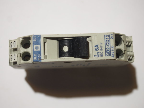 Disjoncteur TELEMECANIQUE GB2-CD12 9A