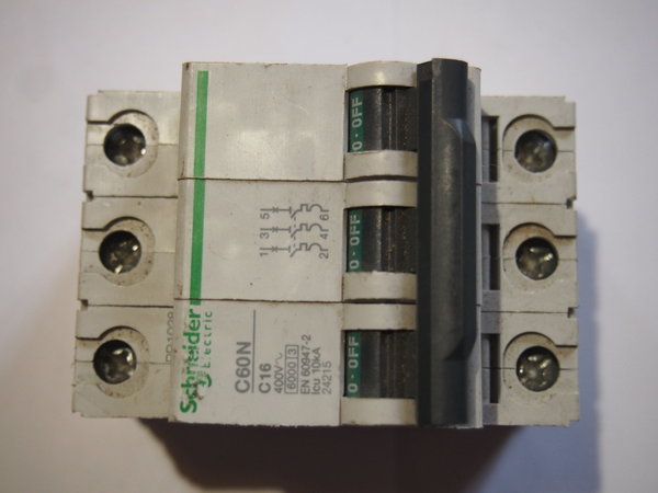 Disjoncteur tripolaire SCHNEIDER C60N C16 24215