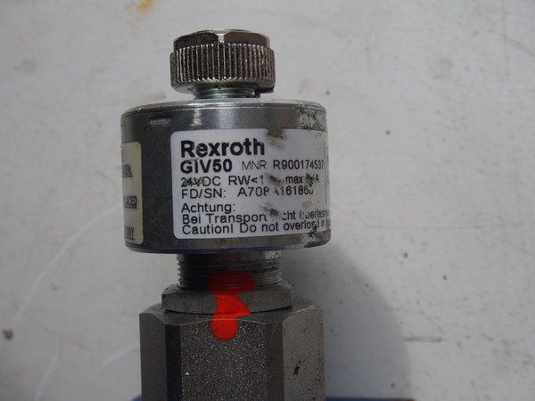 b) Distributeur  hydraulique REXROTH 4/2 R?900976165