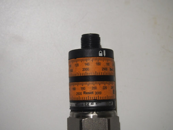 Capteur de pression contacteur IFM PK6521 plage règlable